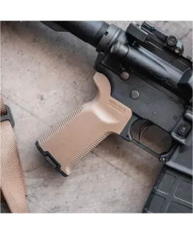 Chwyt pistoletowy Magpul MOE-K2+ do AR-15 / M4 FDE